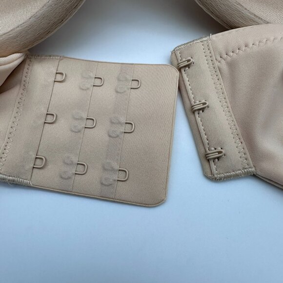 SKIMS Smoothing Intimates Full Coverage Lightly Lined Bra, Size 40DDD, Sand - Picture 7 of 12